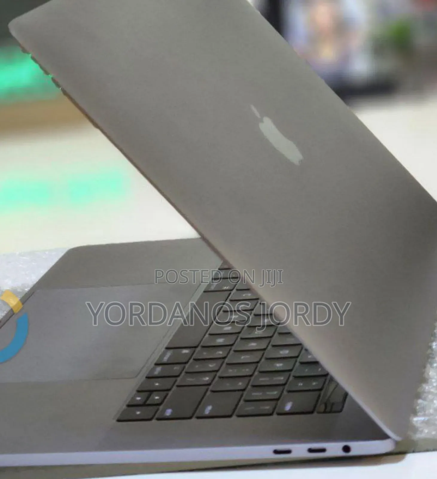 New Laptop Apple MacBook Pro 2017 16GB Intel Core I7 SSD 512GB