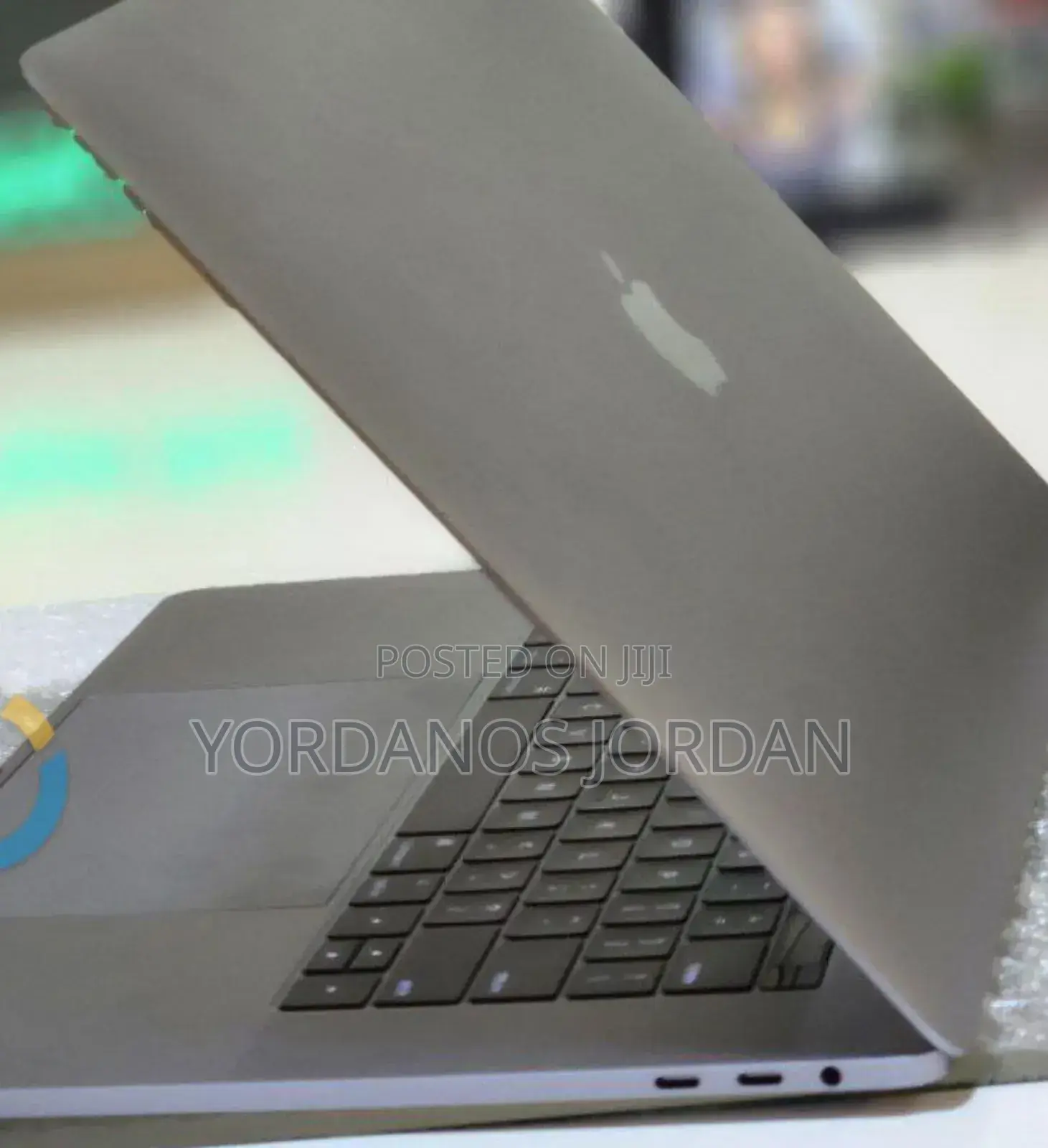 New Laptop Apple MacBook Pro 2017 16GB Intel Core I7 SSD 512GB