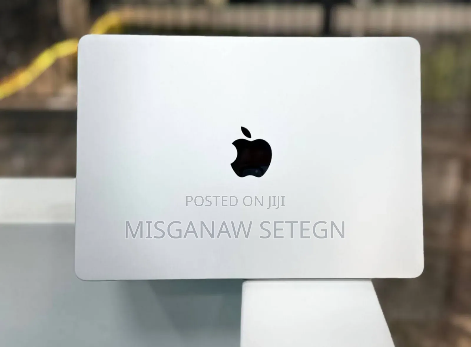 New Laptop Apple MacBook Air 2022 M2 8GB Apple M2 SSD 512GB