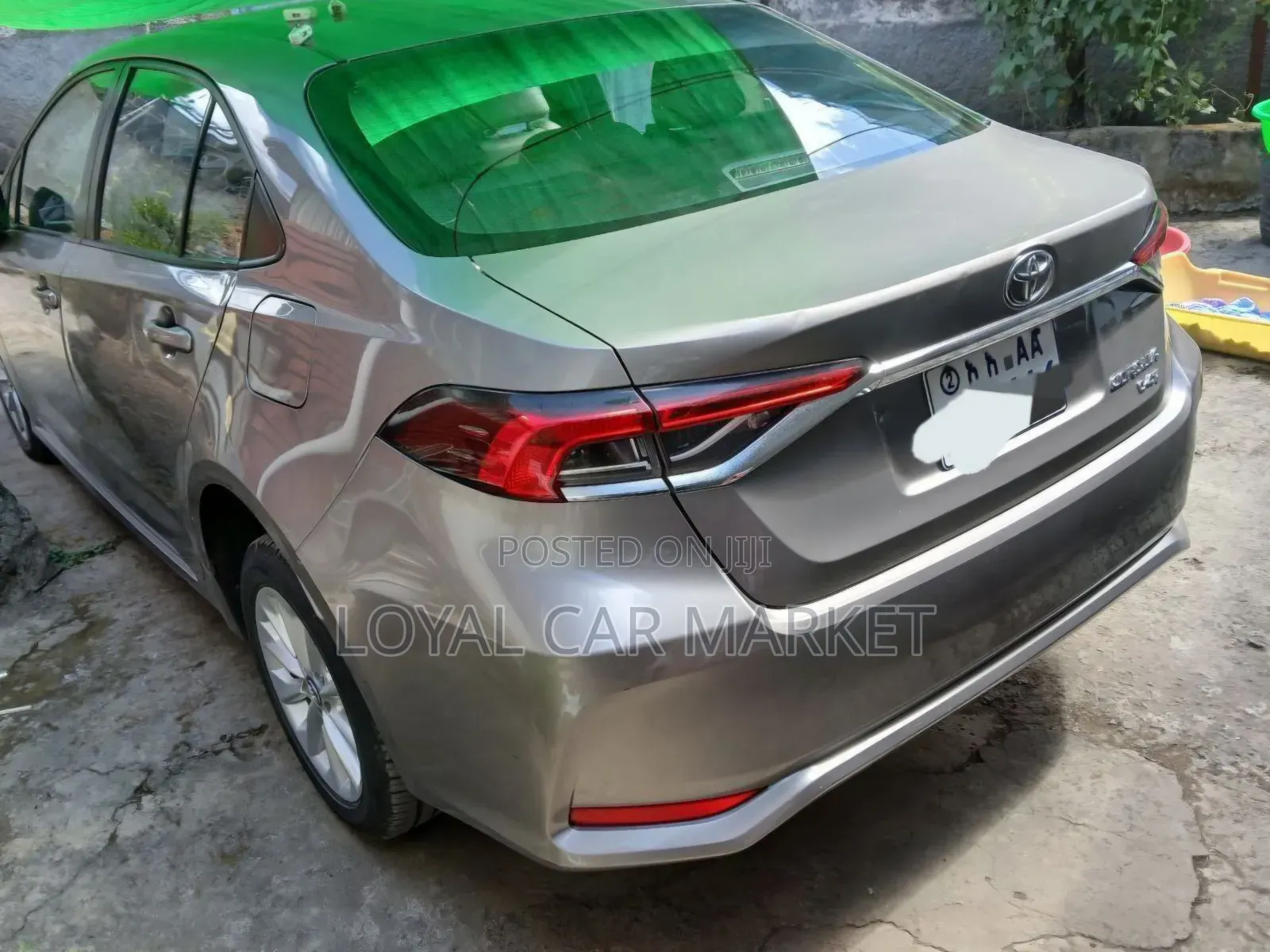 Toyota Corolla 2023 Gold