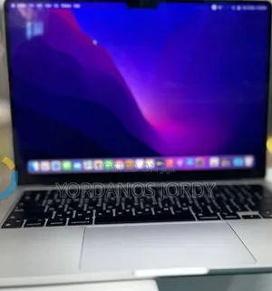 Photo - New Laptop Apple MacBook Air 2022 M2 8GB Apple M2 SSD 256GB