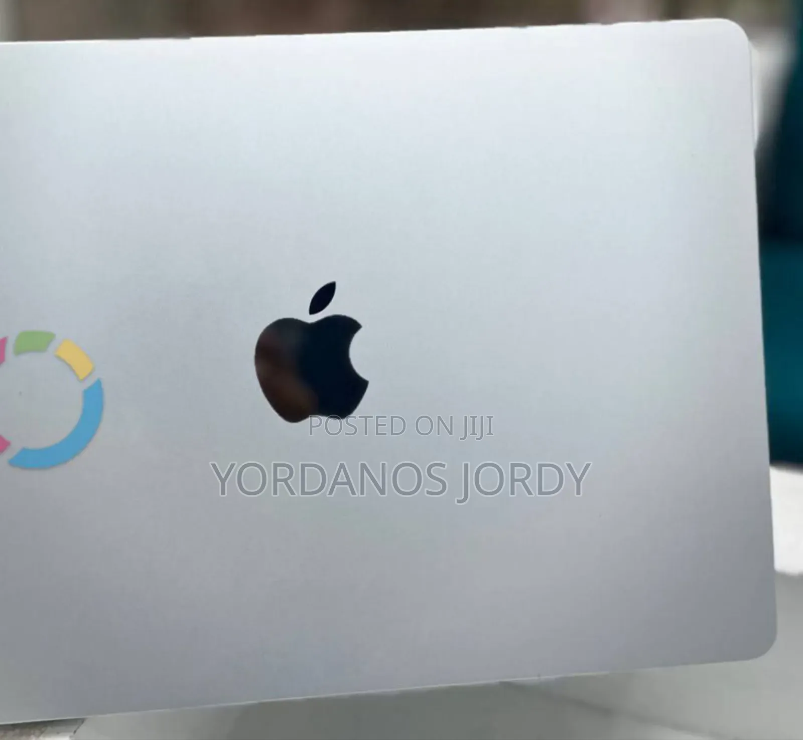 New Laptop Apple MacBook Air 2022 M2 8GB Apple M2 SSD 256GB