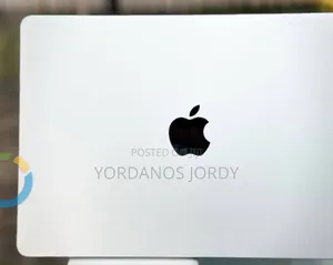 New Laptop Apple MacBook Air 2022 M2 8GB Apple M2 SSD 256GB