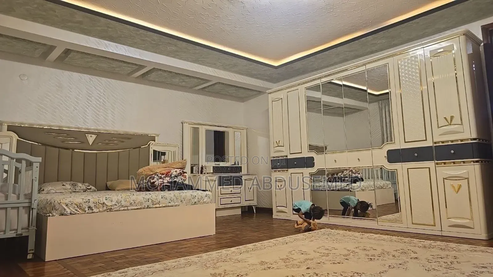 5bdrm House in Nifasilk Lafto for sale