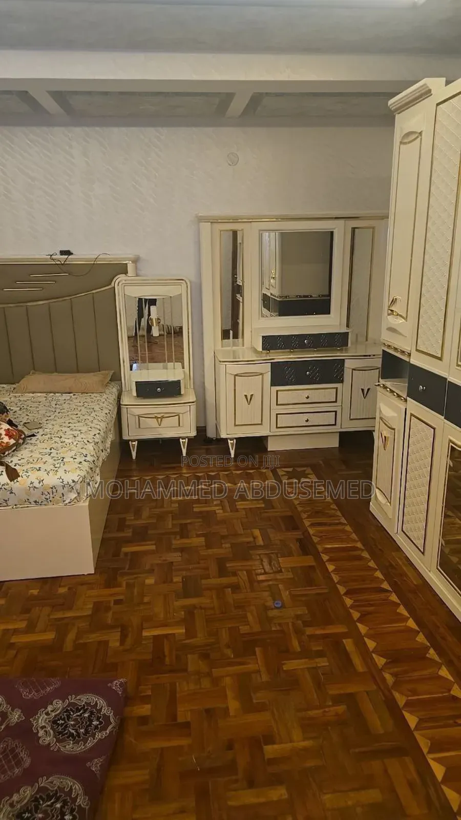 5bdrm House in Nifasilk Lafto for sale