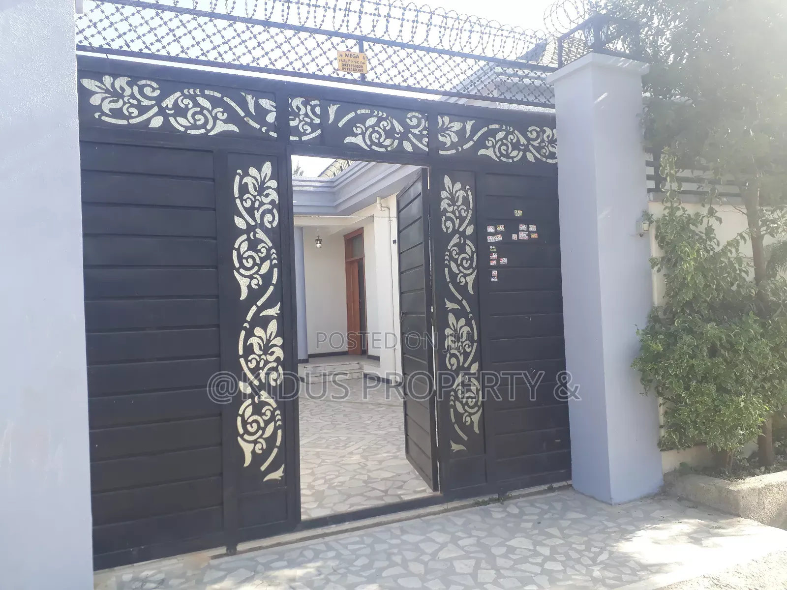 6bdrm Villa in Around Nasswe, Nifas Silk-Lafto for rent