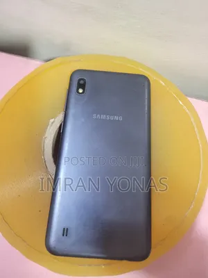 Photo - Samsung A10 32 GB Black