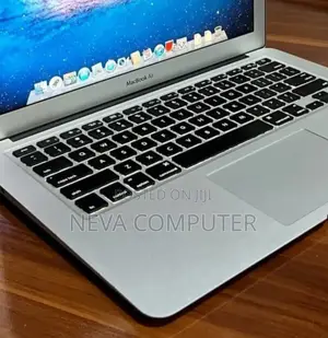 New Laptop Apple MacBook Pro 2019 8GB Intel Core I5 SSD 256GB