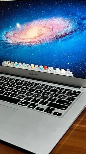 New Laptop Apple MacBook Pro 2019 8GB Intel Core I5 SSD 256GB