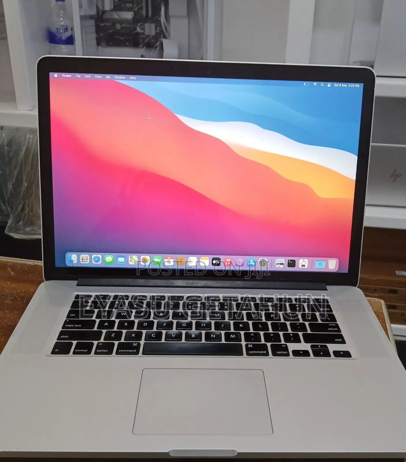 New Laptop Apple MacBook Pro 2015 16GB Intel Core I7 SSD 256GB
