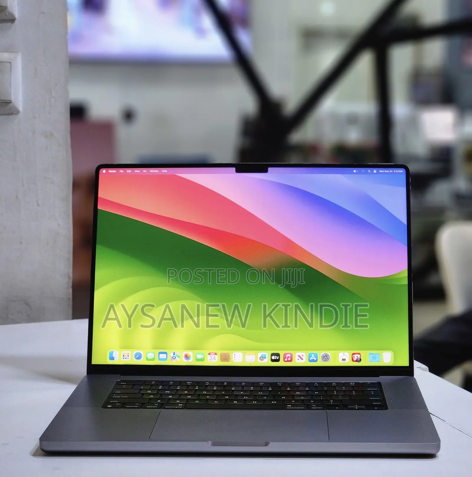 New Laptop Apple MacBook Pro 2021 M1 32GB Apple M1 Max SSD 512GB