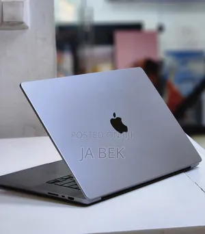 New Laptop Apple MacBook Pro M1 32GB Apple M1 Pro SSD 512GB