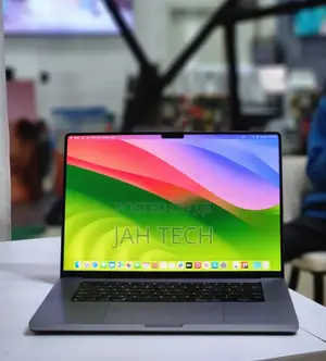 New Laptop Apple MacBook Pro M1 32GB Apple M1 Pro SSD 512GB