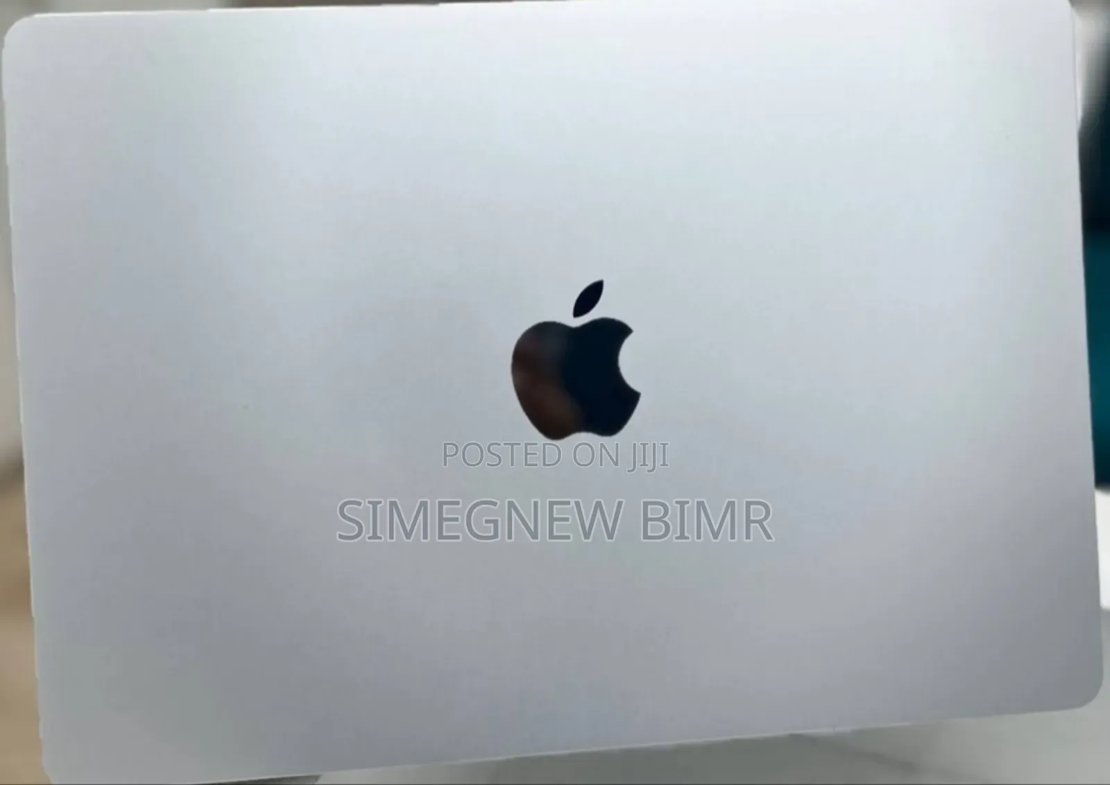 New Laptop Apple MacBook Air 2022 M2 8GB Apple M2 SSD 256GB