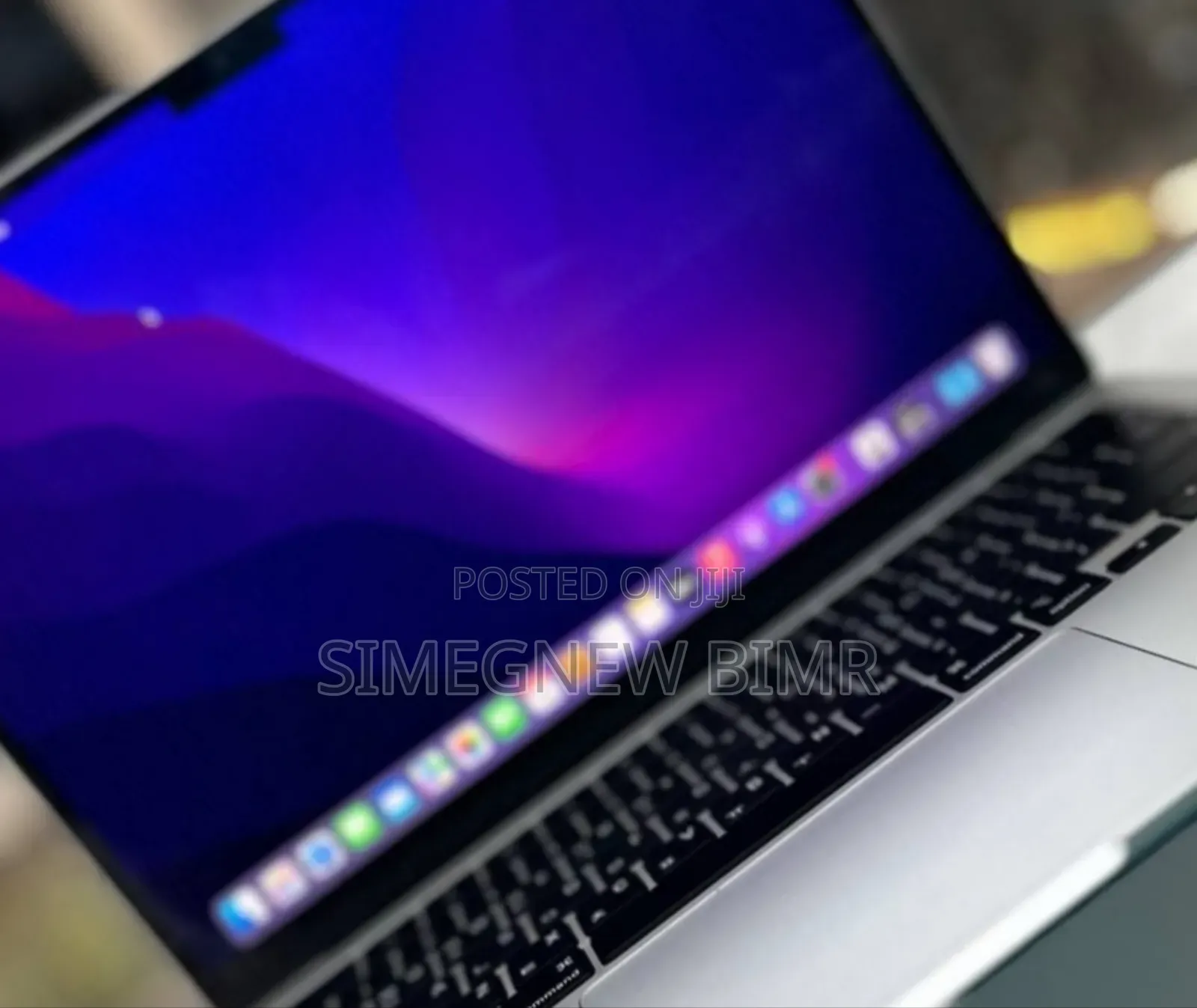 New Laptop Apple MacBook Air 2022 M2 8GB Apple M2 SSD 256GB