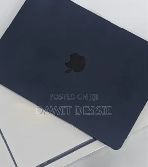 New Laptop Apple MacBook Air 2022 M2 8GB Apple M2 SSD 512GB