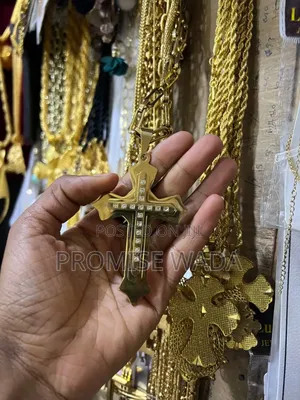 Photo - Gorgeous Look Cross  