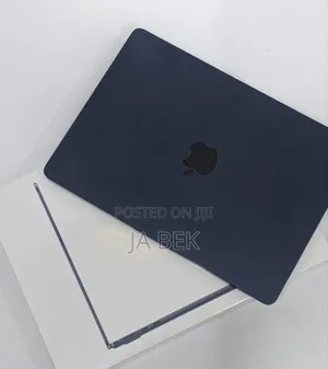 New Laptop Apple MacBook Air 2023 M2 8GB Apple M2 SSD 512GB