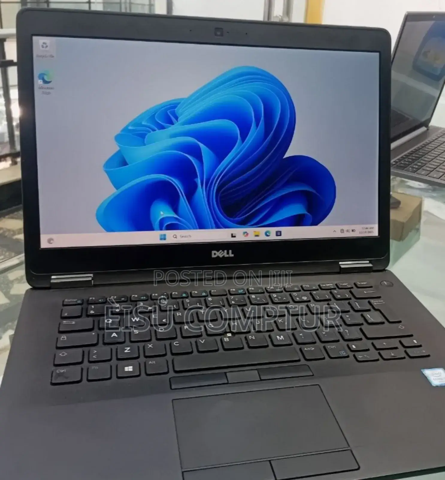 New Laptop Dell Latitude 5310 8GB Intel Core I5 SSD 256GB