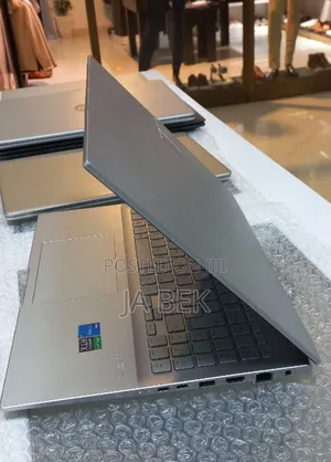 New Laptop Asus VivoBook 15 X505BA 16GB Intel Core I5 SSD 512GB