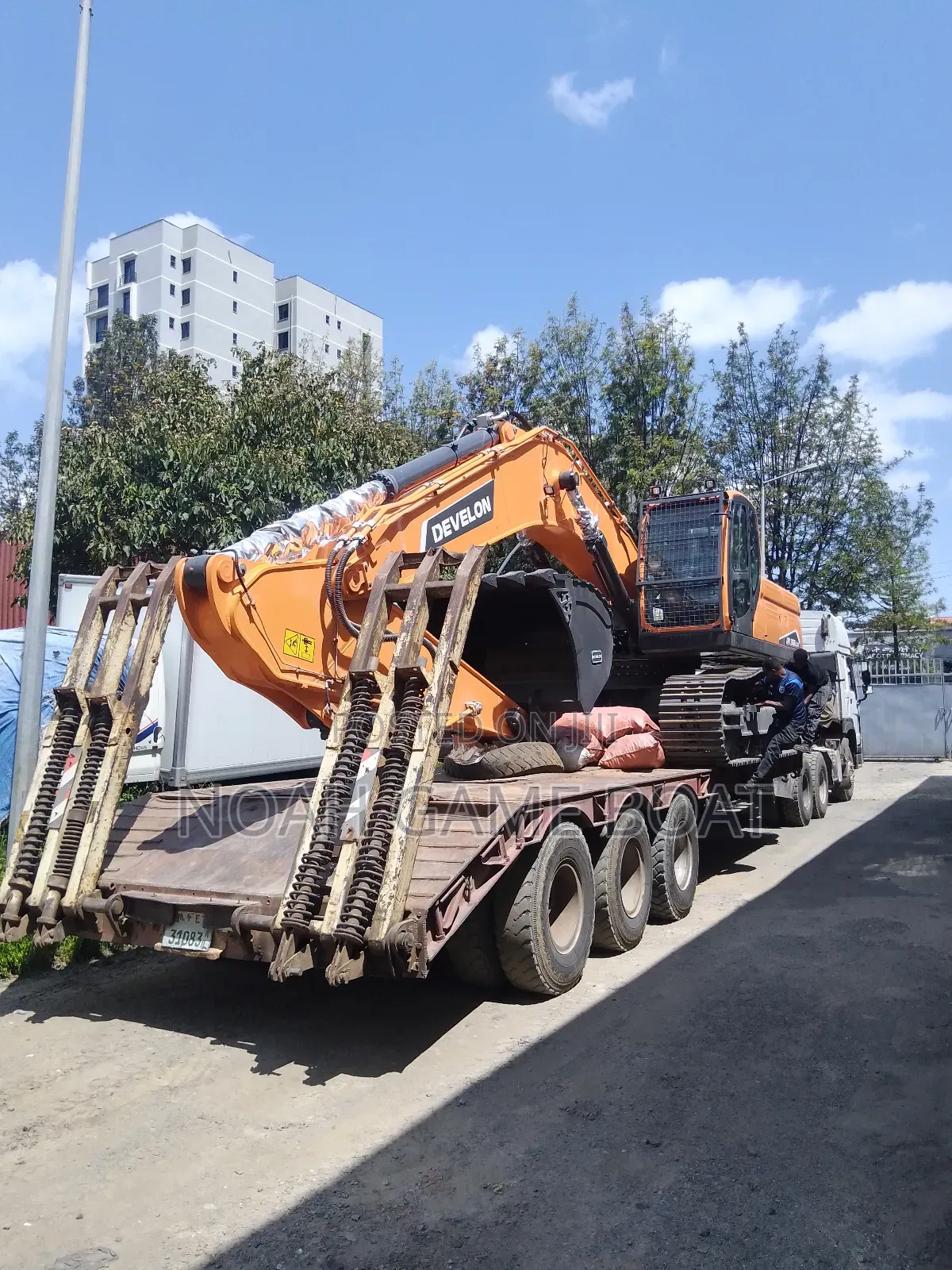 Excavator Develon Dx 360lca