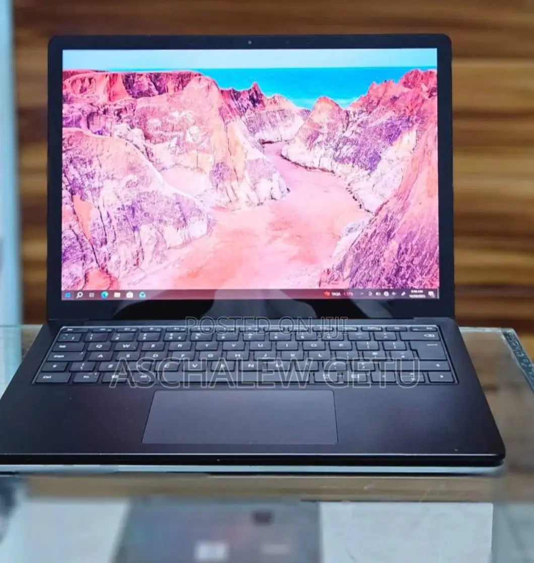 New Laptop Microsoft Surface 16GB Intel Core I7 SSD 256GB