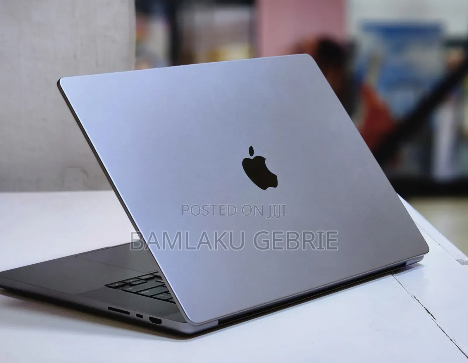 New Laptop Apple MacBook Pro M1 32GB Apple M1 Pro SSD 512GB