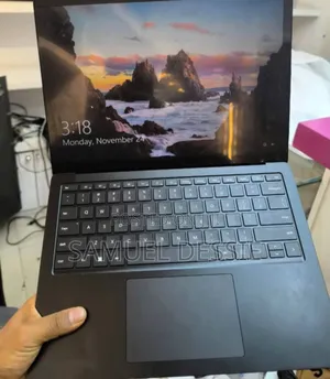 New Laptop Microsoft Surface 16GB Intel Core I7 SSD 256GB