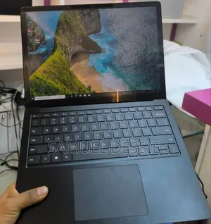 New Laptop Microsoft Surface 16GB Intel Core I7 SSD 256GB