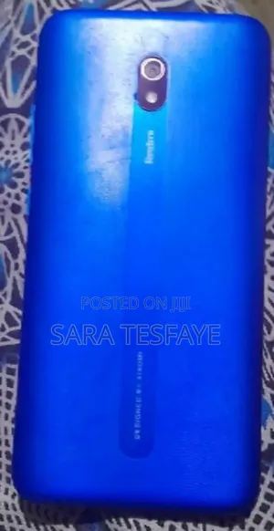 Photo - Xiaomi Redmi 8A 32 GB Red