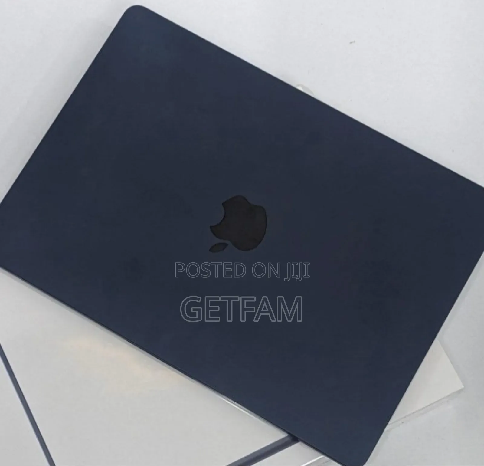 New Laptop Apple MacBook Air 2022 M2 8GB Intel Core M2 SSD 512GB