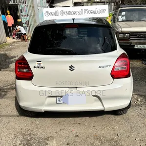 Suzuki Swift 2022 White