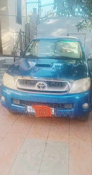 Photo - Toyota Hilux 2.5 D-4D 4X4 SRX 2009 Blue