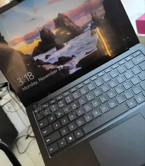 New Laptop Microsoft Surface Laptop 7 16GB Intel Core I7 SSD 256GB