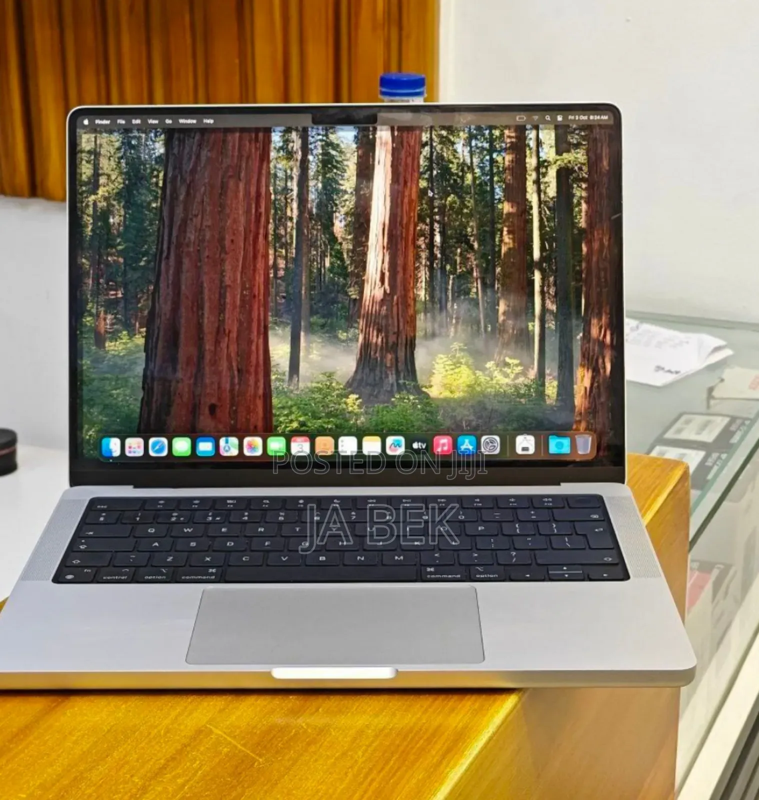 New Laptop Apple MacBook Pro M1 16GB Apple M1 Pro SSD 512GB