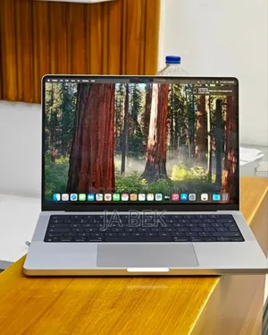 New Laptop Apple MacBook Pro M1 16GB Apple M1 Pro SSD 512GB