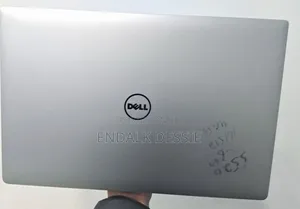 New Laptop Dell Precision 5520 16GB Intel Core I7 SSD 512GB