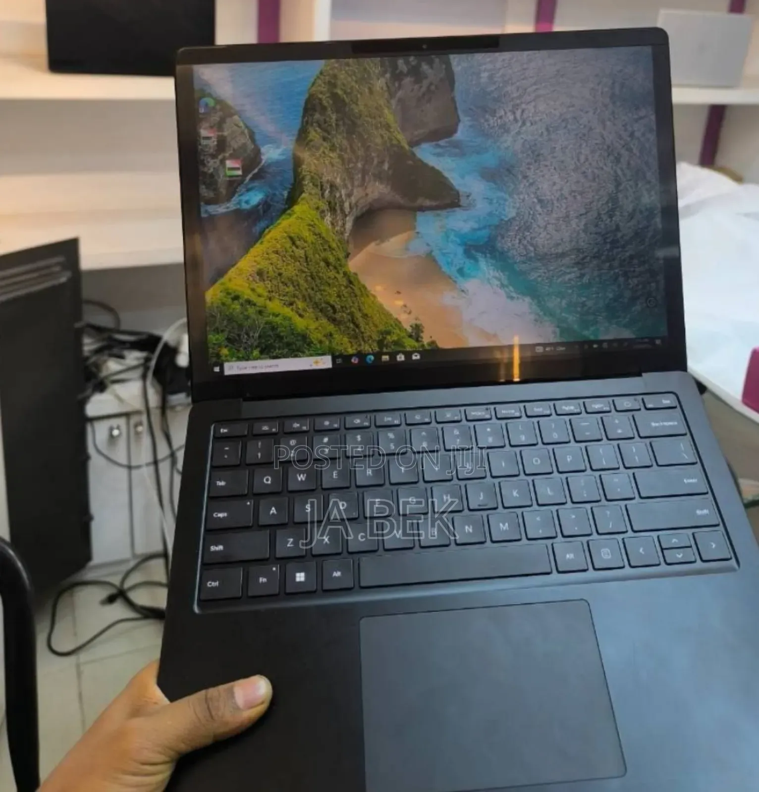 New Laptop Microsoft Surface 16GB Intel Core I7 SSD 512GB