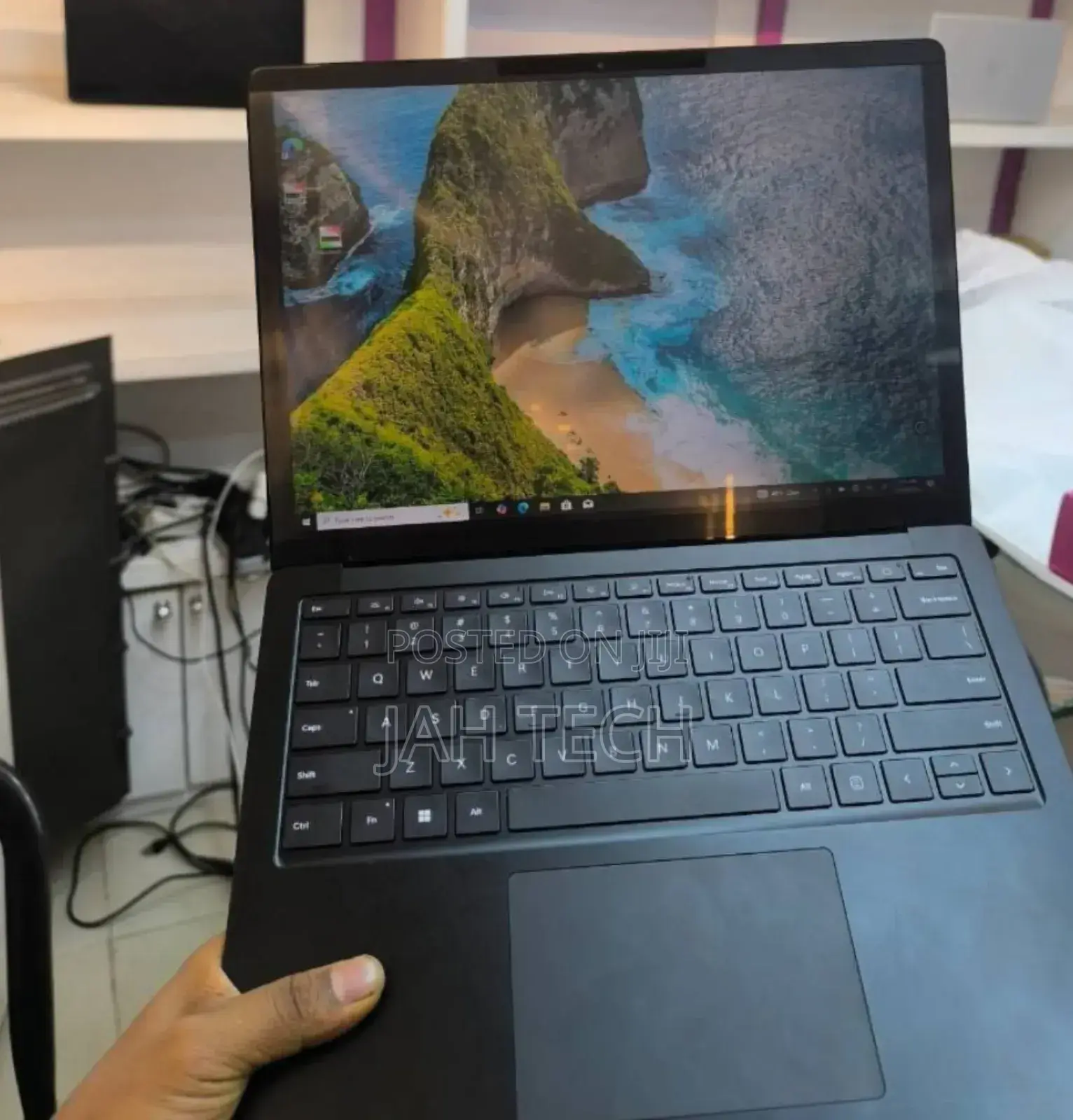 New Laptop Microsoft Surface 16GB Intel Core I7 SSD 512GB