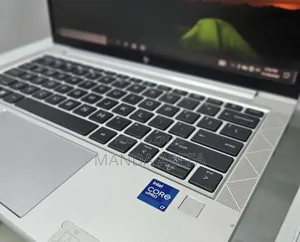 New Laptop HP EliteBook 830 G8 16GB Intel Core I7 SSD 512GB