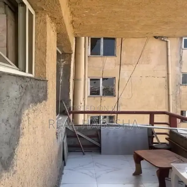 2bdrm Apartment in 40/60, Bole for sale