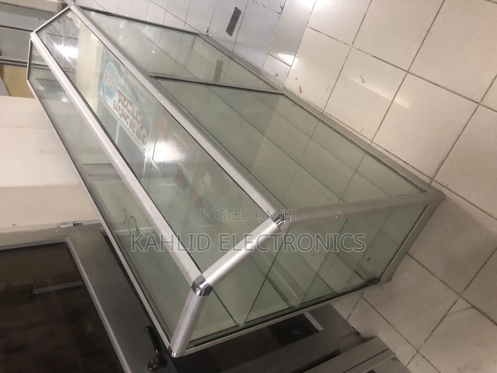 25,500 በ አሪፍ ዋጋ የአልሙኒየም ዲስፕለይ Glass Almuniyem Displays 1.50 Meters