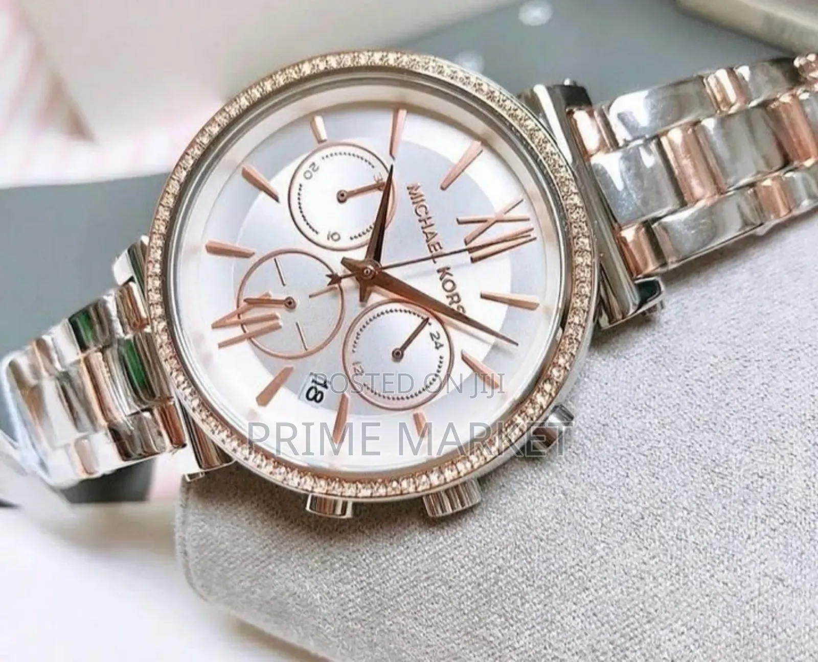 Michael Kors Sofie Chronograph–Silver Gold Premium Ladies' Watch