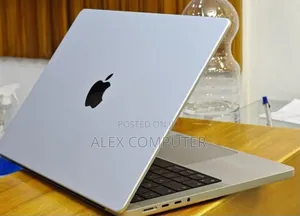 New Laptop Apple MacBook Pro M1 16GB Apple M1 Pro SSD 512GB
