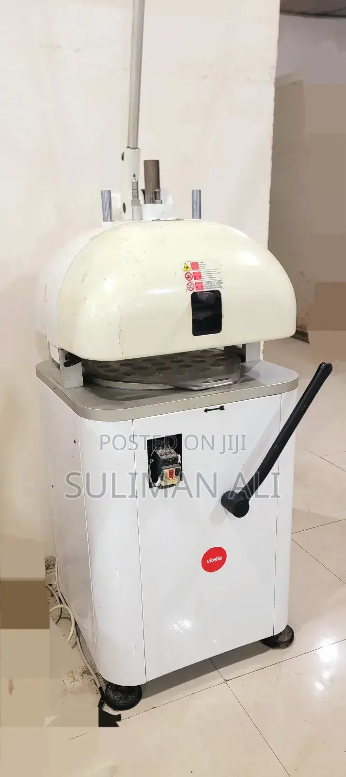 Italian Bun Divider Rounder - Excellent