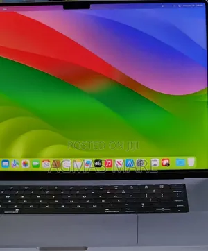 Photo - New Laptop Apple MacBook Pro M1 32GB Apple M1 SSD 512GB