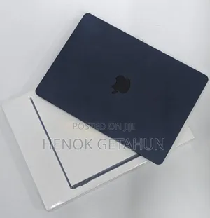 Photo - New Laptop Apple MacBook Air 2022 M2 8GB Apple M2 SSD 512GB