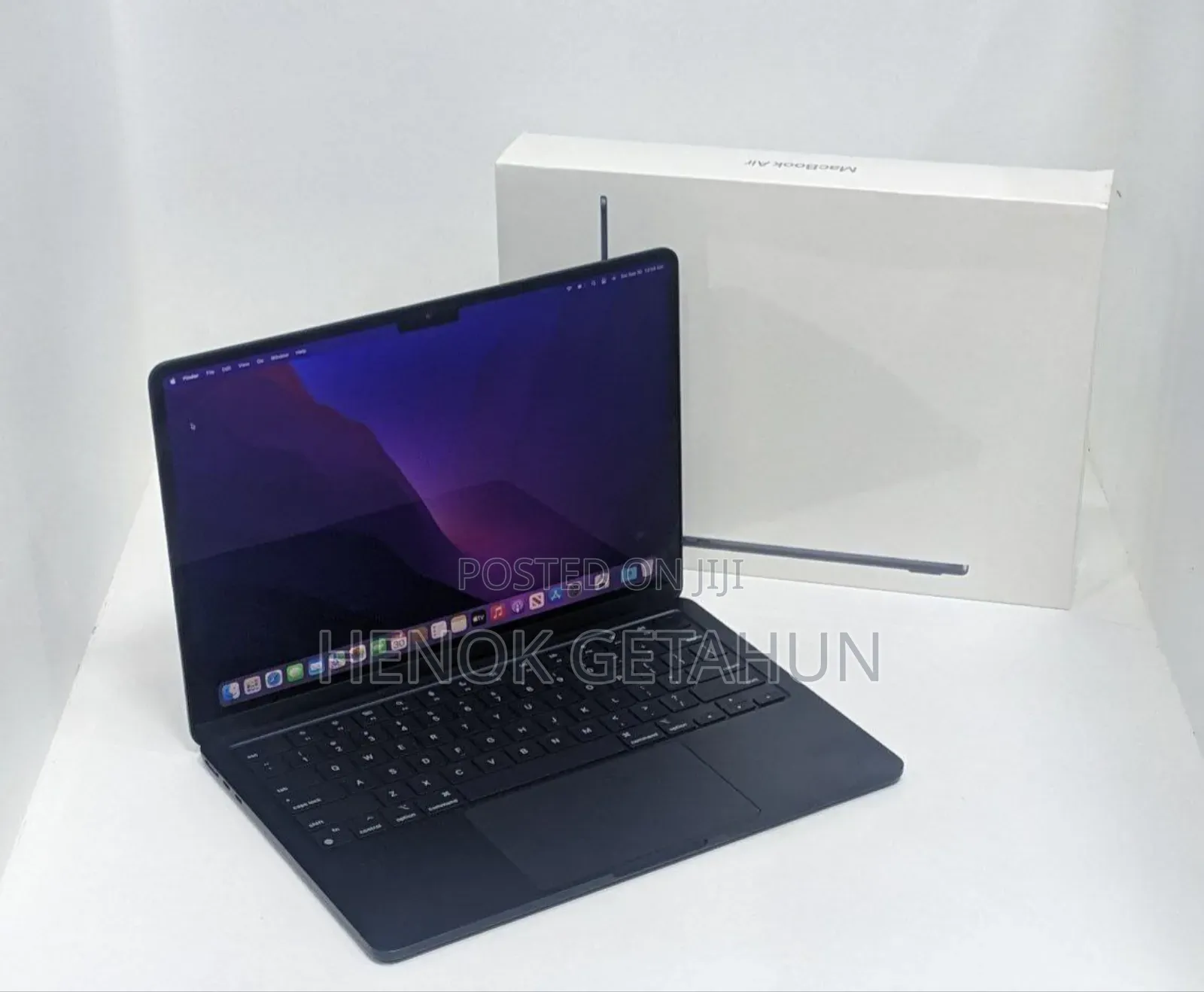 New Laptop Apple MacBook Air 2022 M2 8GB Apple M2 SSD 512GB