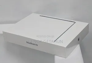 New Laptop Apple MacBook Air 2022 M2 8GB Apple M2 SSD 512GB