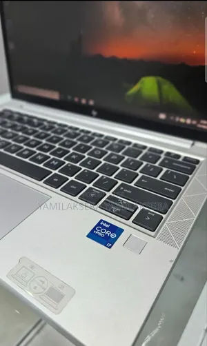 New Laptop HP EliteBook 830 G8 16GB Intel Core I7 SSD 512GB